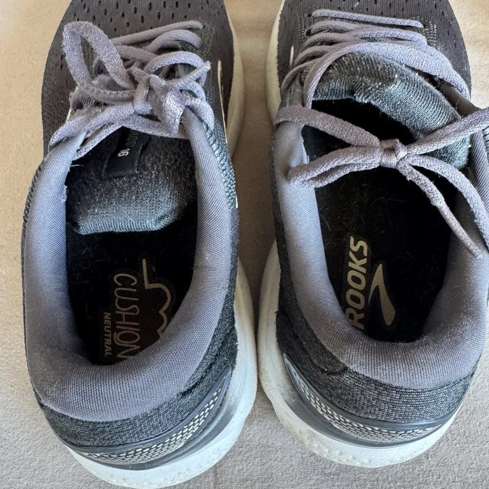 Size 8 - Brooks Men's‎ Ghost 16 Running Shoes 1104182E090 BLACK